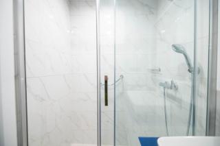 Modern Sea View Apt in Batumi - By Wehost - Batoemi - 4