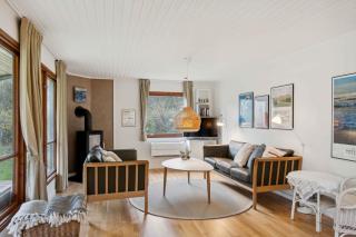 Cozy Cottage Steps From Lyngsbæk Beach - Ebeltoft - 4