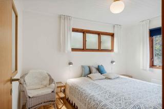 Cozy Cottage Steps From Lyngsbæk Beach - Ebeltoft - 2