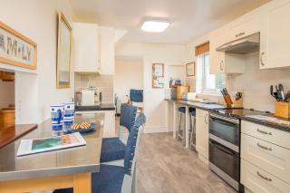 Afallon - Haverfordwest - 6