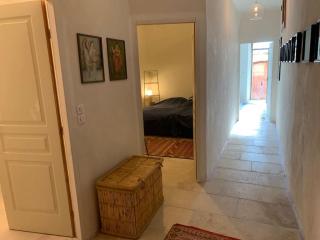 Authentiek huis op 5 km van Uzes met prachtig uitzicht en terras met jacuzzi - Serviers-et-Labaume - 1