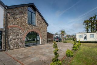 Sovereign Suite - Saundersfoot - 1