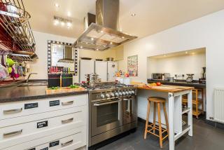 Waterwynch House - 1
