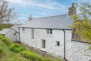 Ty Canol - Goodwick - 2