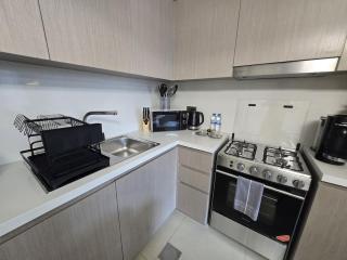 Luxury 1BR Burj Khalifa View Walk to Dubai Mal - Dubai - 4