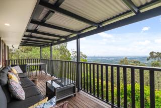 4-Bed Hinterland Retreat with Gorgeous Views - 9