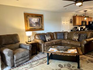 Lakefront Condo A-1 with Large Balcony - Hollister - 4