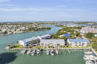 Bonefish Yacht Club - Marathon - 9