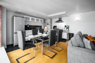 Stylish Two Bedroom Apartment - Birmingham City Centre - Central - Secure Parking - Excellent Location - 116Q - Birmingham - 0