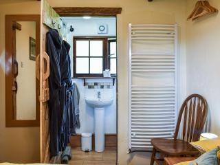 Toms Cabin - Uk35173 - 1