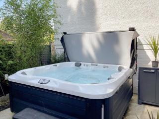 The White House Retreat - Findon - 9