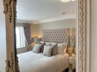 The White House Retreat - Findon - 1