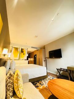 Novotel Residences near Makati - Manila - 5