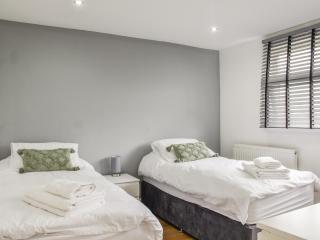 Highfield Bungalow - 3