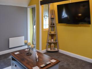 The Beehive - Miningsby - 2