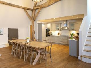 Olivers Barn - Uk42081 - East Garston - 1