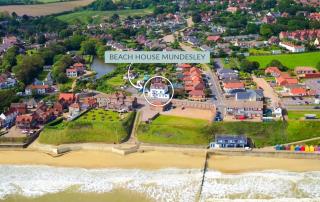 Seaviews, hot tub & sauna, beach access right opposite house - Mundesley - 0