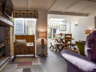 No 2, The Stables - Southam - 9