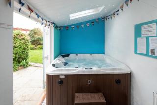 Seaviews, hot tub & sauna, beach access right opposite house - Mundesley - 9