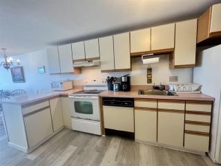 Oceanfront Wells Beach Condo - Ocean Surf #5 - 3