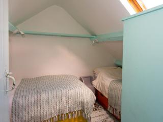 Yellow - Uk43117 - Clynnog-fawr - 1
