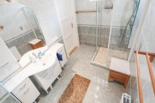 Ferienhaus mit Garten & kostenlosem Parkplatz, für Paare, Familien und Hunde - 5