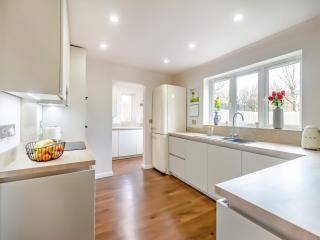 Chestnut House - Bridgend - 1