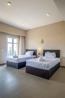 Ocean View: Spacious 2-Bed Apt - 3