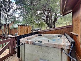 Lowkeys Lodge - 2