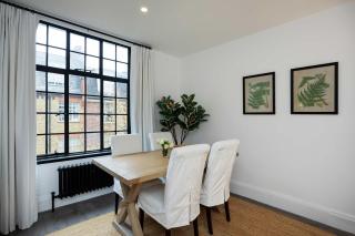Veeve - A Sumptuous Studio - London - 7
