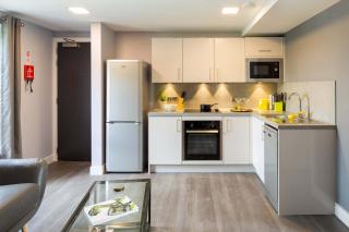 Comfortable Studio For 2 In Leeds, Free Breakfast - 3