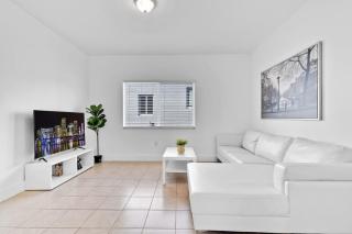 Charming 3BR 2Bth Apt ENJOY the 8th Street - Miami - 7