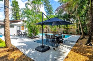 Spacious Home with Pool for 8 People - 8