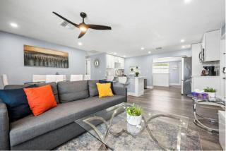 Charming 2BD Waterfront Home in Naples - 7