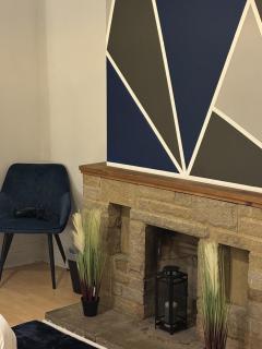 Urban Living - 2 beds apartment, driveway parking, centrally located!! - 9