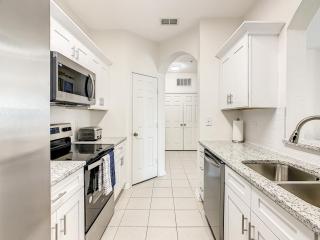 Windsor Hills Luxury Condo, Pool,Slides, By Disney - 4