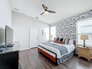 Windsor Palms Minion, Princess, Mickey, Pool Home - 5