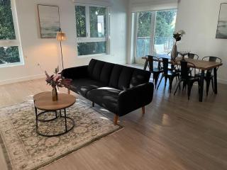Stylish Westwood Apartment - Steps from UCLA-2 bedroom 2 bath - Los Angeles - 4