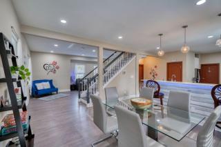 Ideal for larger groups - Baltimore - 3