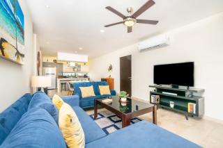 Oceanview Pool & Lounge Private Balcony Gym & BBQ - Playa del Carmen - 2