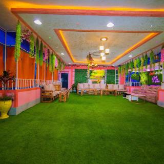Exclusive Rooftop Retreat - 4