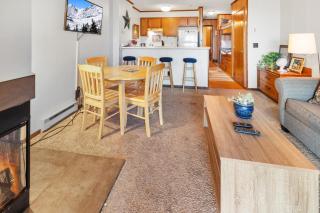 SC105B 1BR 1BA Sleeps Six Wi-Fi Free Parking Close To Lift - Snowshoe - 1