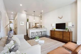 Charming Cbd 4br On Gravier Near Jazz & Dining - New Orleans - 0