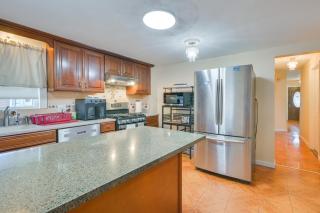 5 Mi to TD Garden Quiet Medford Getaway! - Medford - 4