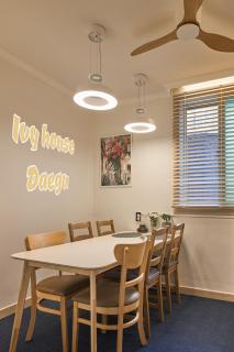 Banwoldang Stn 5min, Dining table for 6, Queen beds, Hotel bedding, Rooftop view, Ceiling fans - Daegu - 3