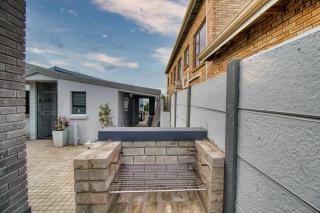 Blessed at Bay Spekboom self catering cottage - Mossel Bay - 4