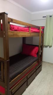 Praia Pitangueiras- Apartamento Quarto e sala - Vaga garagem- Duas quadras da praia- Próximo mercado, bares e restaurantes - Guarujá - 1
