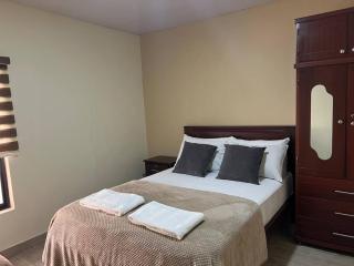 Sanctuary Apartment 5 bedroom 4 bathroom - 6