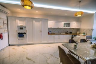 Stylish Duplex 3 Bedroom Jacuzzi, BBQ, Scenic Views - Għajnsielem - 4