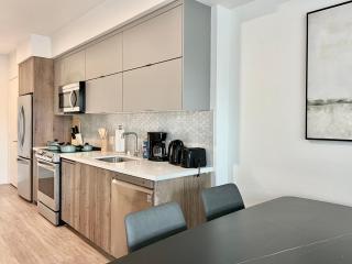 Stylish LA Getaway near Downtown - Prime Location on Wilshire Blvd! - Los Angeles - 1